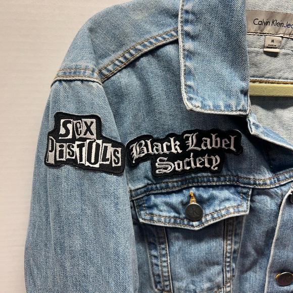 Calvin Klein Classic Trucker Jacket Sz M with Band Patches (2ah) - Picture 3 of 8